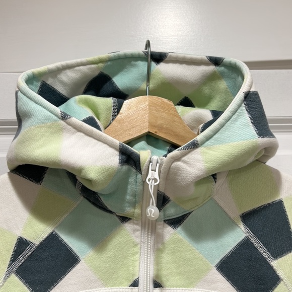 Lululemon Scuba Hoodie - Picture 2 of 6